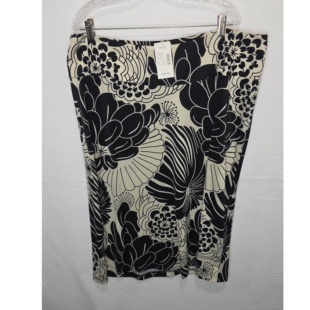 Lane Bryant Floral Pencil Skirt Plus Size 18/20 Black Cream Graphic Print NWT